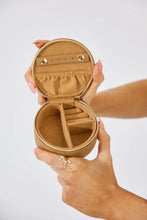 Load image into Gallery viewer, Daisy Jewellery Box - Round