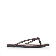Load image into Gallery viewer, Tori Thongs - Chocolate Brown
